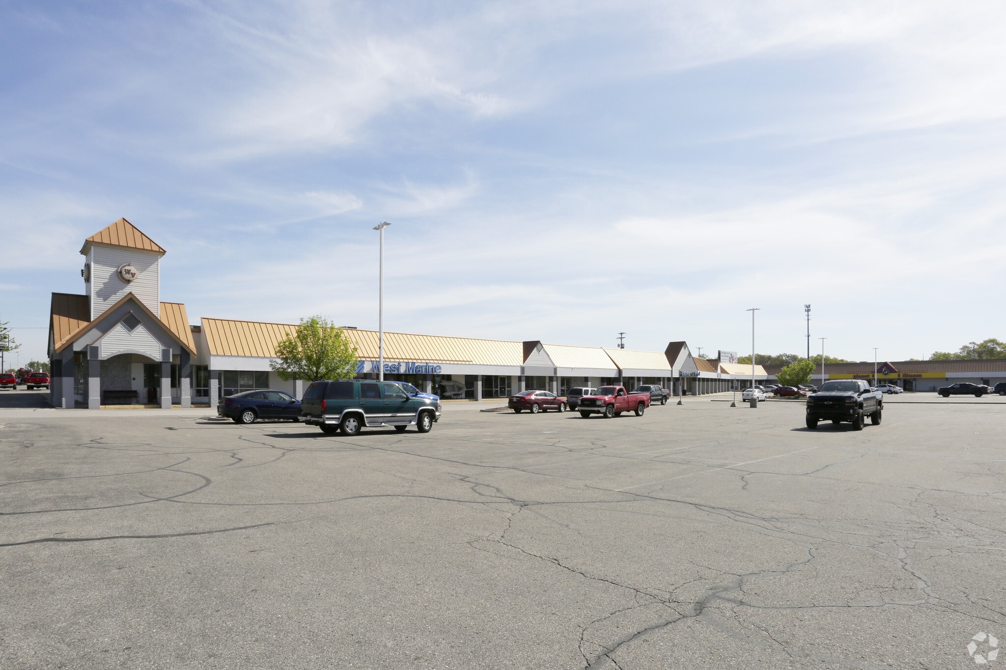 2492-2584 Henry St, Muskegon, MI for lease Building Photo- Image 1 of 7