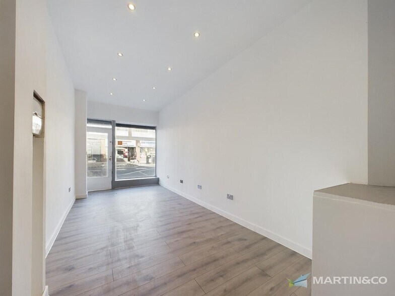 71-73 Waterloo Rd, Blackpool à louer - Photo du bâtiment - Image 3 de 6