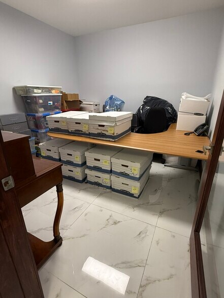 16 SW 1st Ave, Miami, FL à vendre - Photo du bâtiment - Image 3 de 18