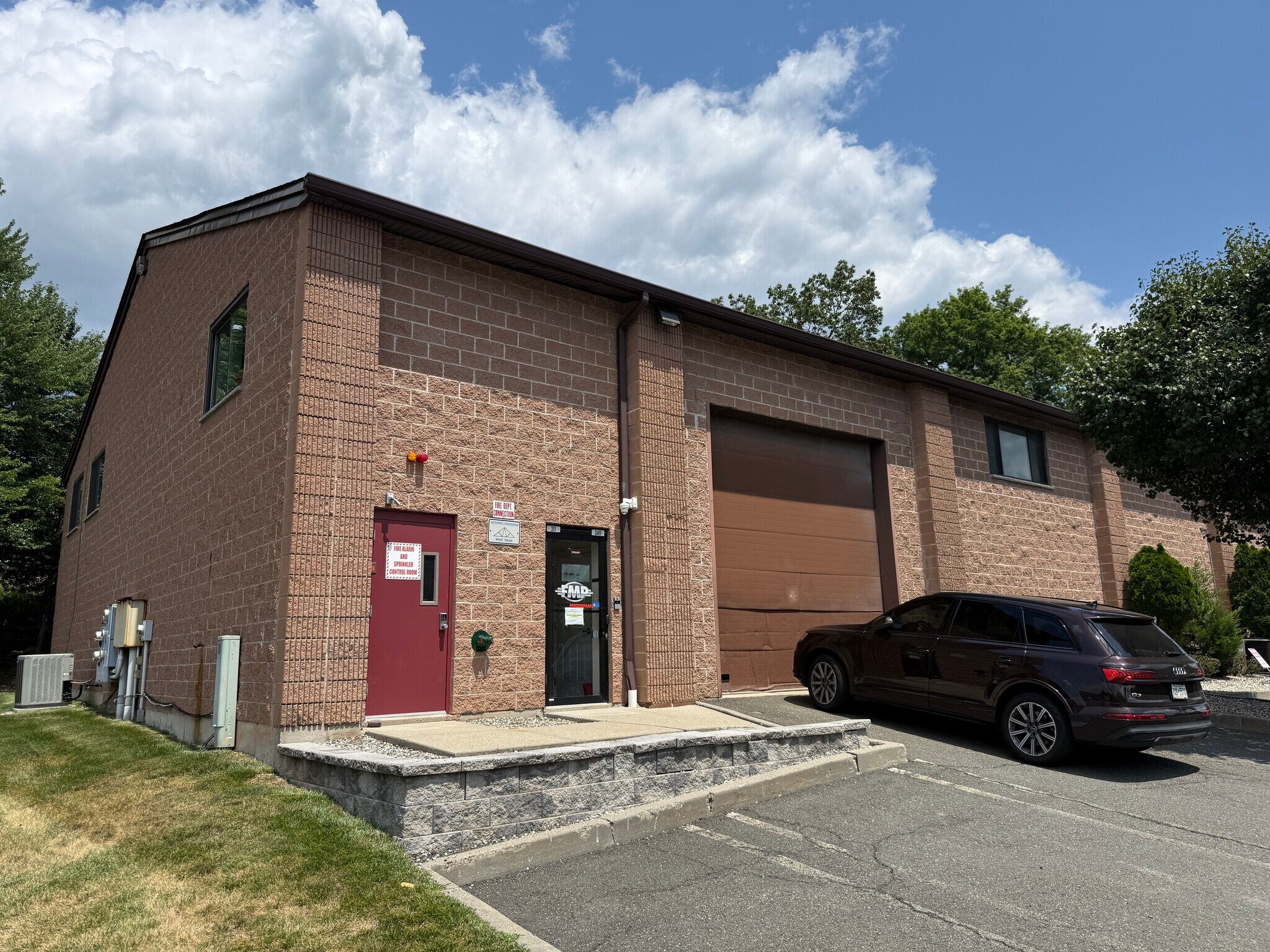 351 Spook Rock Rd, Suffern, NY for lease Building Photo- Image 1 of 6