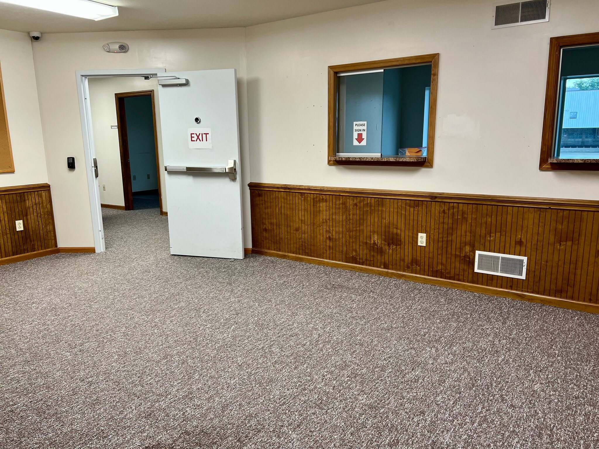 766 E Pittsburgh St, Greensburg, PA for lease Interior Photo- Image 1 of 10