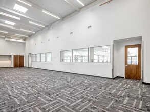 11555 Sorrento Valley Rd, San Diego, CA for lease Interior Photo- Image 2 of 15