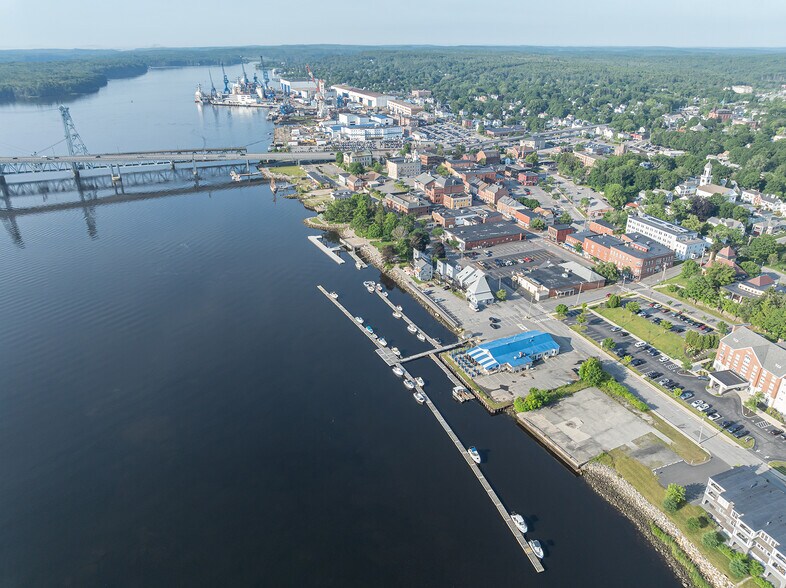 119 Commercial St, Bath, ME à vendre - Photo du bâtiment - Image 2 de 17