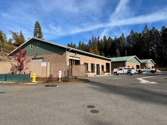 12836 Greenhorn, Grass Valley, CA à louer - Photo du bâtiment - Image 1 de 6