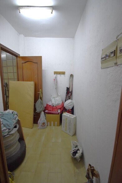 Retail in Alcalá de Henares, Madrid for lease - Interior Photo - Image 3 of 3