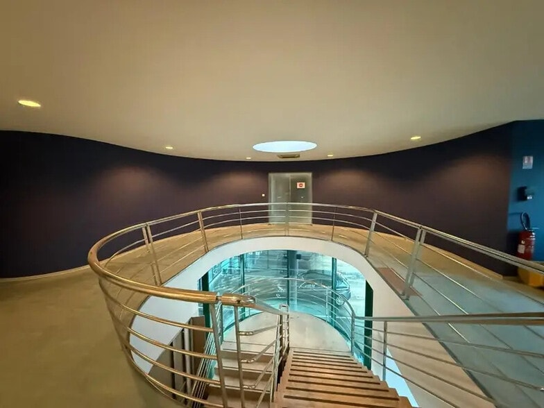 Office in Chalon-sur-Saône for lease - Interior Photo - Image 1 of 6