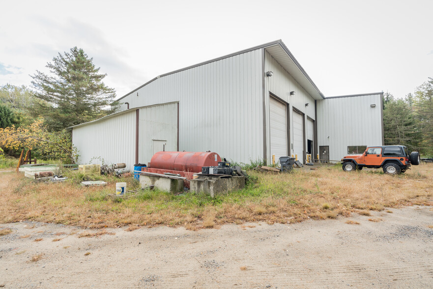 611 Main St, Corinth, NY for sale - Primary Photo - Image 1 of 1