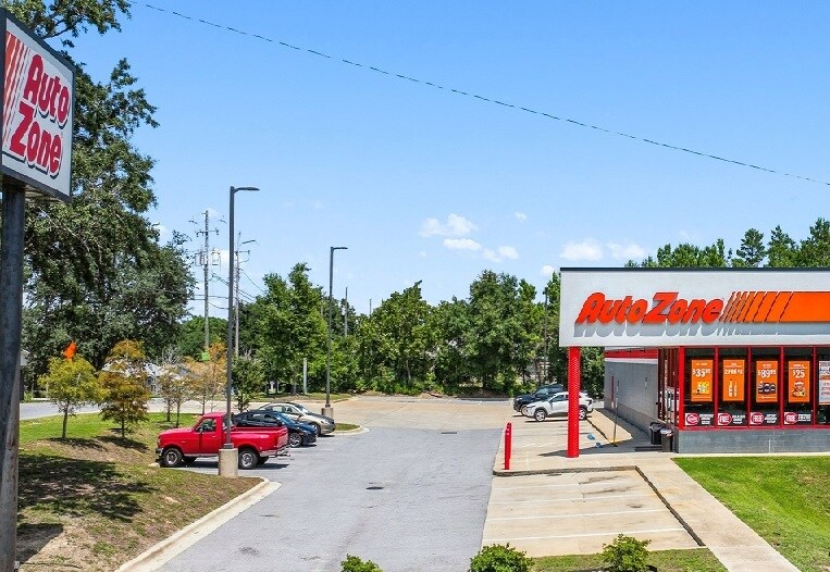 1440 Redfish Point Rd, Gulf Breeze, FL for sale - Building Photo - Image 2 of 7