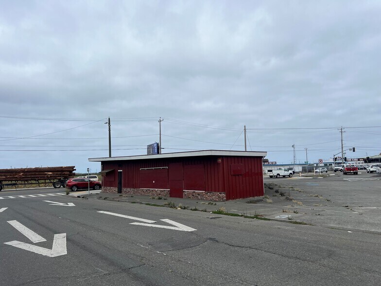 637 Broadway, Eureka, CA for sale - Building Photo - Image 2 of 5