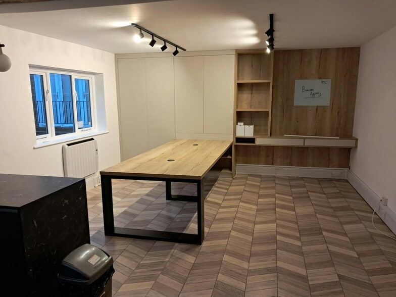 53-59 Peach St, Wokingham for sale - Building Photo - Image 2 of 10