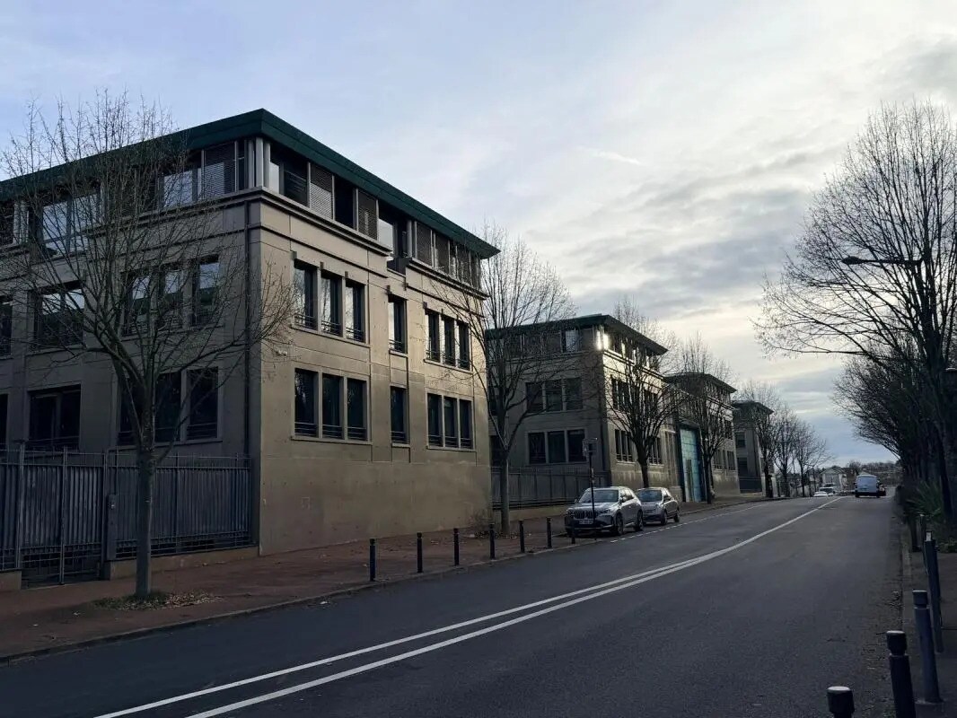 11-15 Avenue Lebrun, Antony for lease Building Photo- Image 1 of 15