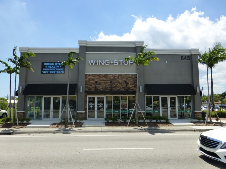 645 W Hallandale Beach Blvd, Hallandale Beach, FL for lease - Building Photo - Image 2 of 9