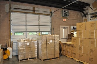 612 Johnnie Dodds Blvd, Mount Pleasant, SC for lease Interior Photo- Image 2 of 5