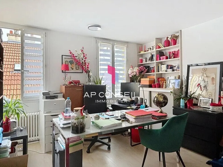 Bureau dans Versailles à louer - Photo intérieure - Image 2 de 9