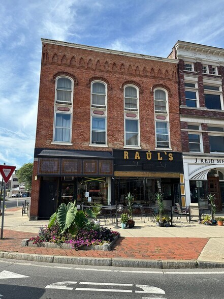 162-164 Glen St, Glens Falls, NY for lease - Building Photo - Image 3 of 36