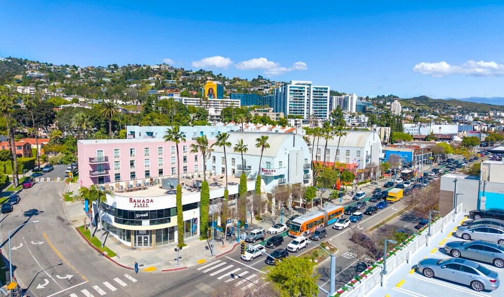 8585-8599 Santa Monica Blvd, West Hollywood, CA à louer - Photo du bâtiment - Image 2 de 14