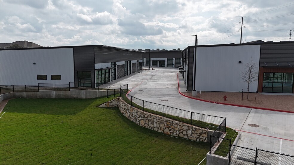 15819 FM 1325, Austin, TX à louer - Photo du bâtiment - Image 3 de 7