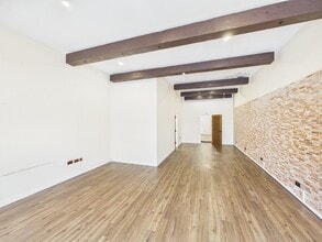 431 High St, Kirkcaldy for sale Interior Photo- Image 2 of 4