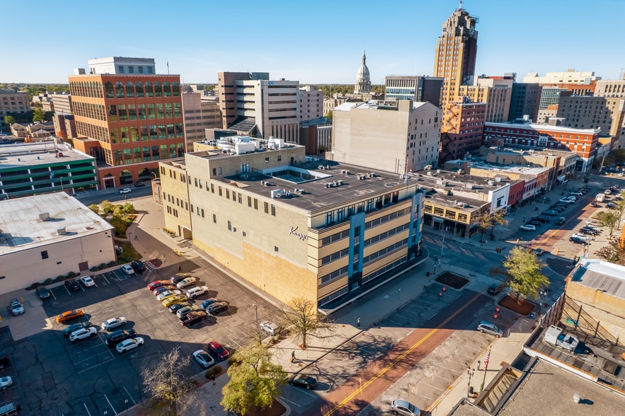 300 S Washington Sq, Lansing, MI for lease - Building Photo - Image 3 of 18