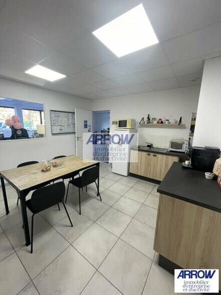 Local d'activités dans Orvault à vendre - Photo intérieure - Image 3 de 3