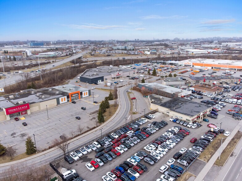 1495 Innes rd, Ottawa, ON à louer - Photo du bâtiment - Image 3 de 3