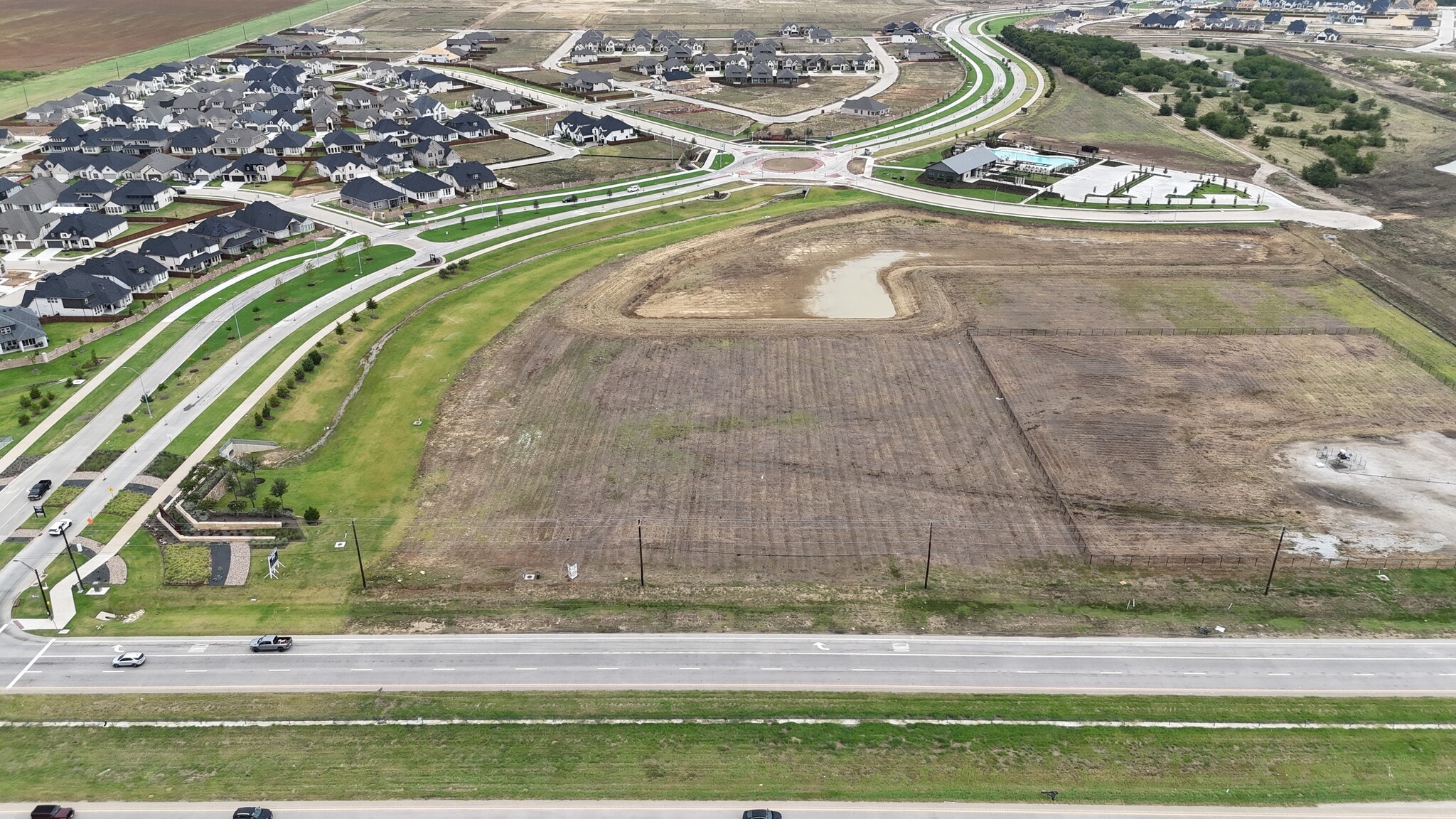Corner of Wildflower Ranch and Hwy 114, Justin, TX à louer Photo du bâtiment- Image 1 de 5