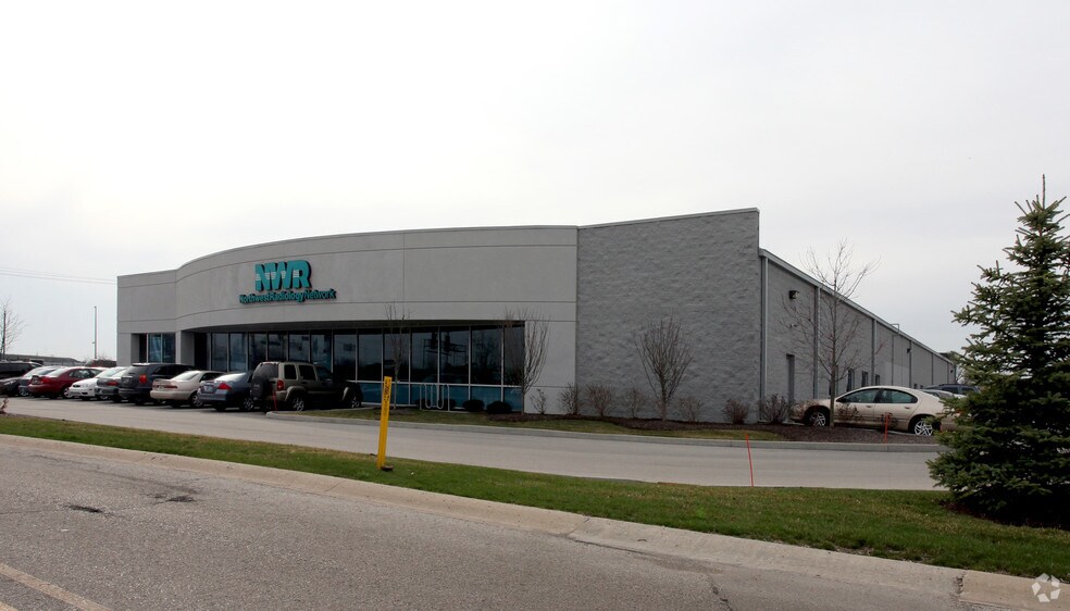 5901 Technology Center Dr, Indianapolis, IN à louer - Photo du bâtiment - Image 2 de 35