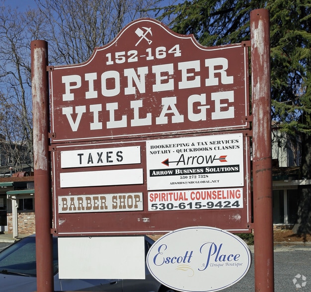 152-160 S Auburn St, Grass Valley, CA for lease - Building Photo - Image 3 of 3