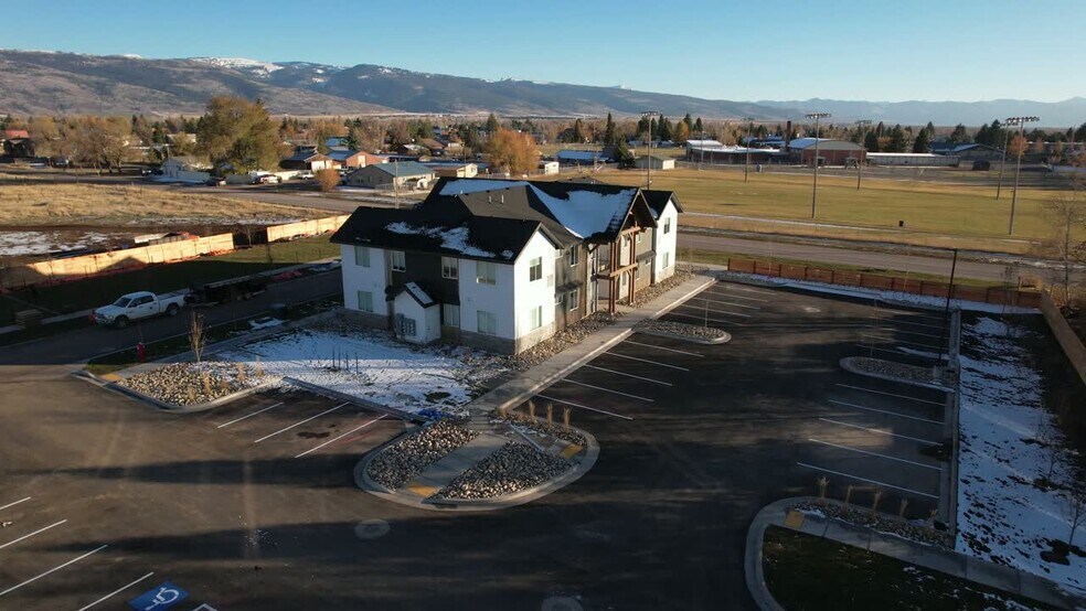 201 E Ross Ave, Driggs, ID à vendre - Vidéo sur l’inscription commerciale - Image 3 de 84