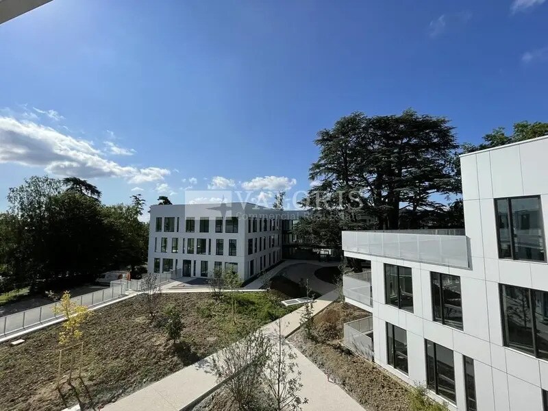 5 Allée Des Hêtres, Limonest for lease Building Photo- Image 1 of 7