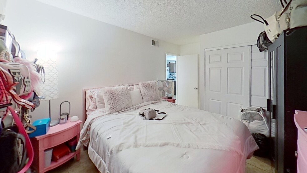 917 Snug Harbor St, Las Vegas, NV à vendre - Photo du bâtiment - Image 3 de 10