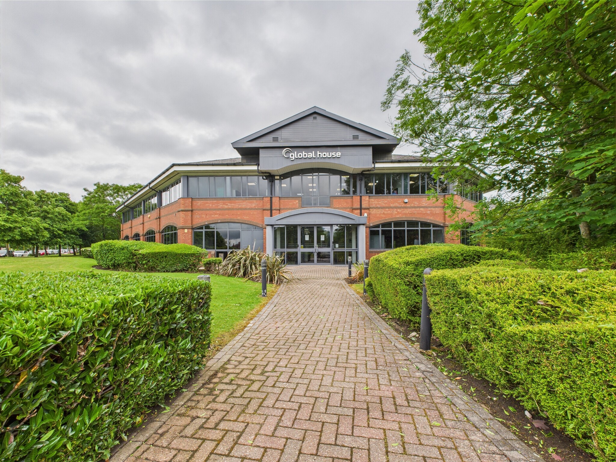 Westmere Dr, Crewe à louer Photo du bâtiment- Image 1 de 7