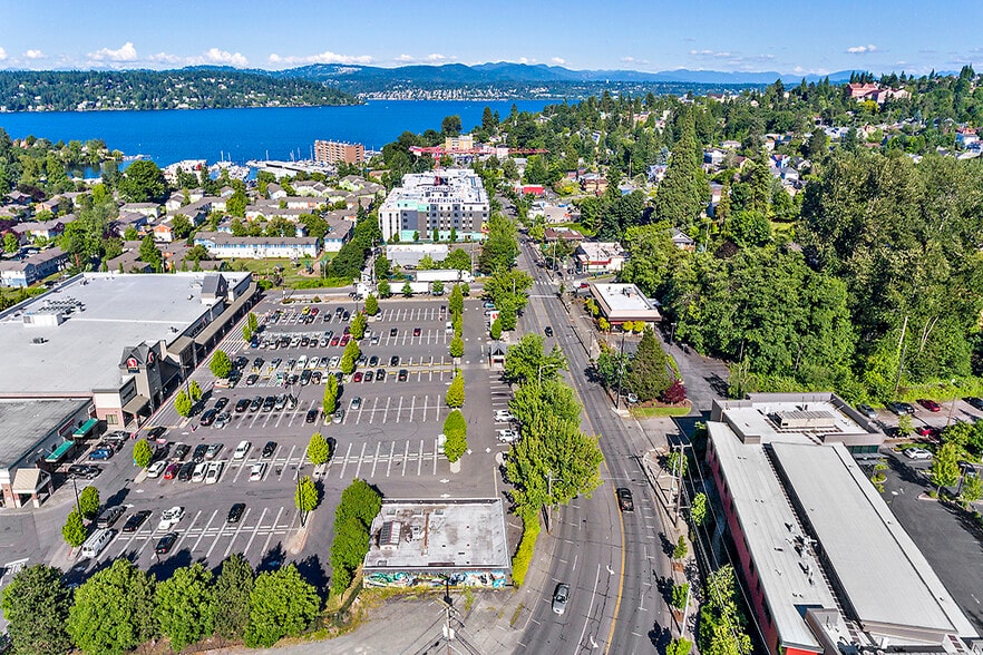 9238 Rainier Ave S, Seattle, WA à louer - Aérien - Image 3 de 4