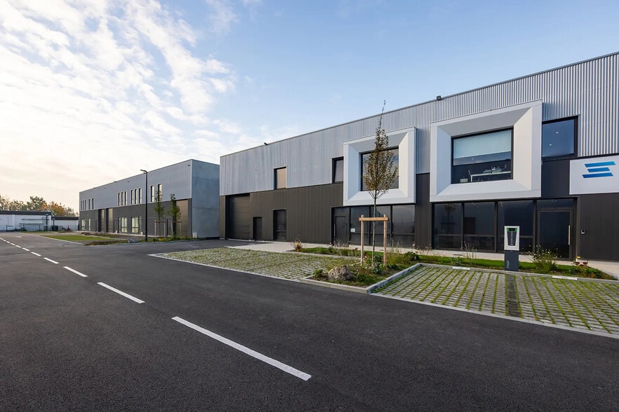 Flex in Quesnoy-sur-Deûle for sale - Building Photo - Image 2 of 6