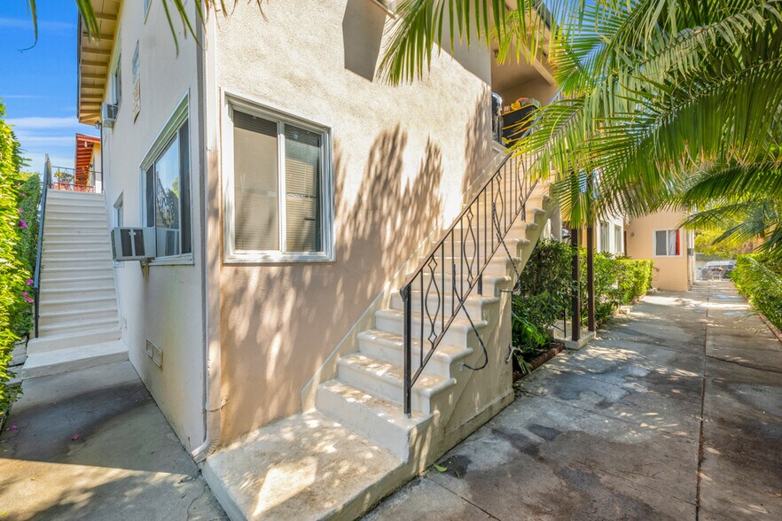 8144 Sepulveda Pl, Panorama City, CA à vendre - Photo du bâtiment - Image 3 de 13