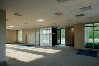 1271 W Il Route 134, Round Lake, IL for lease Interior Photo- Image 2 of 15