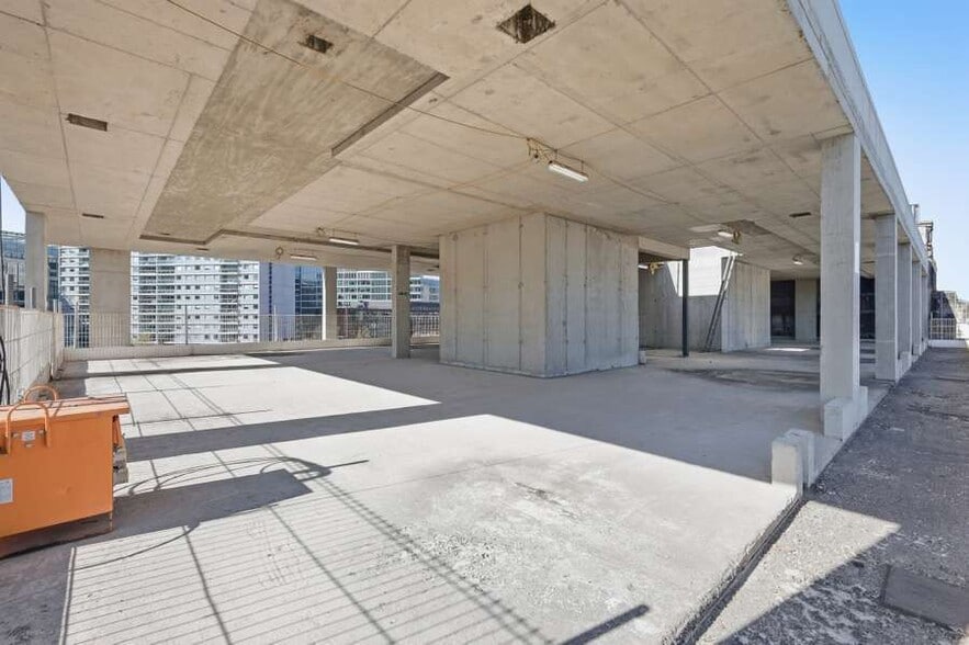 25 Buckingham Gate, London for sale - Building Photo - Image 2 of 6