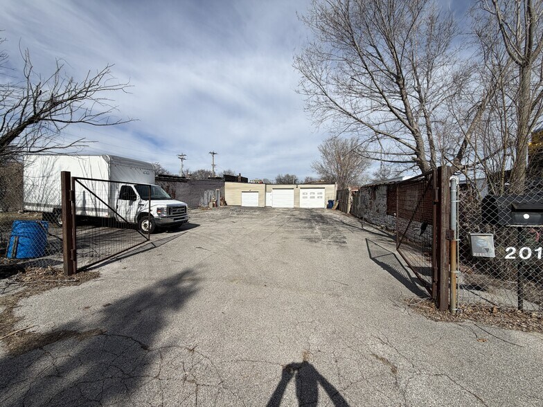 2019 Cushing St, Saint Louis, MO à louer - Photo du bâtiment - Image 3 de 10