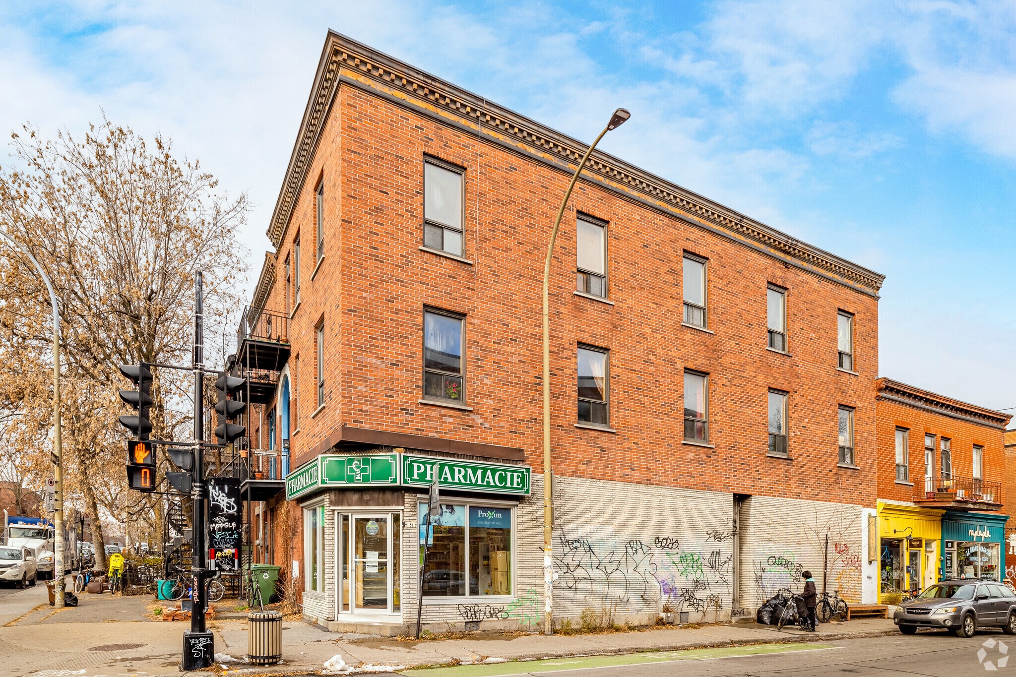 4803-4811 Rue Saint-Urbain, Montréal, QC for sale Primary Photo- Image 1 of 1