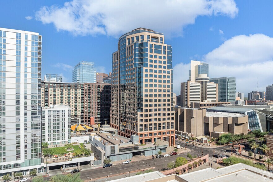 201 E Washington St, Phoenix, AZ à louer - Photo du bâtiment - Image 2 de 24