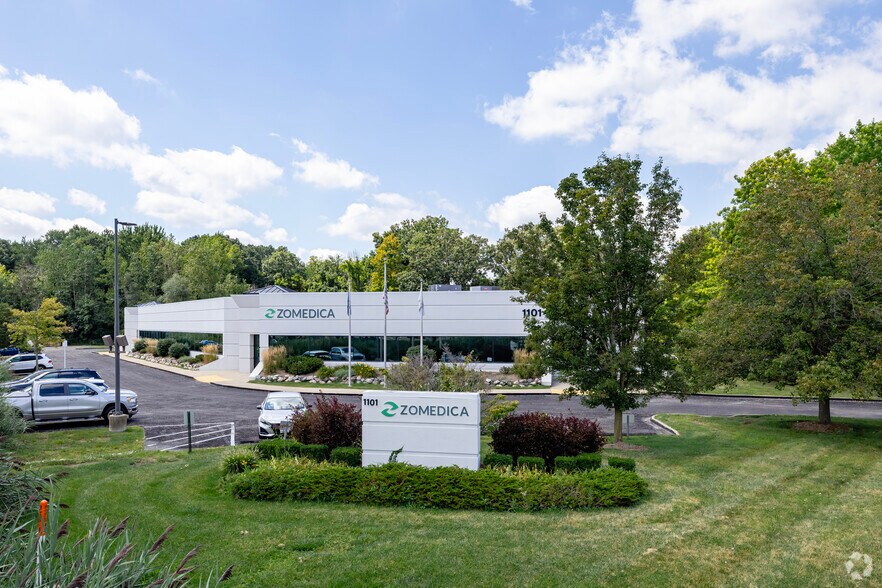 1101 Technology Dr, Ann Arbor, MI à louer - Photo du bâtiment - Image 3 de 4