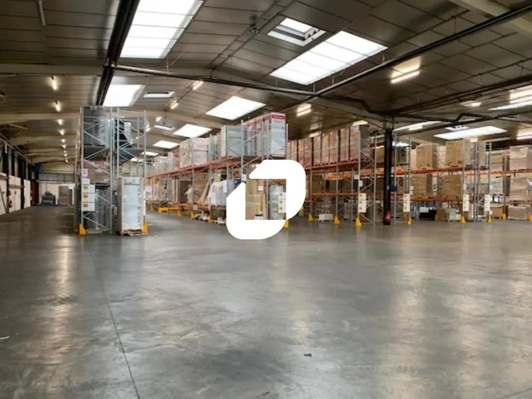 Office in Chaponost for lease Building Photo- Image 1 of 16