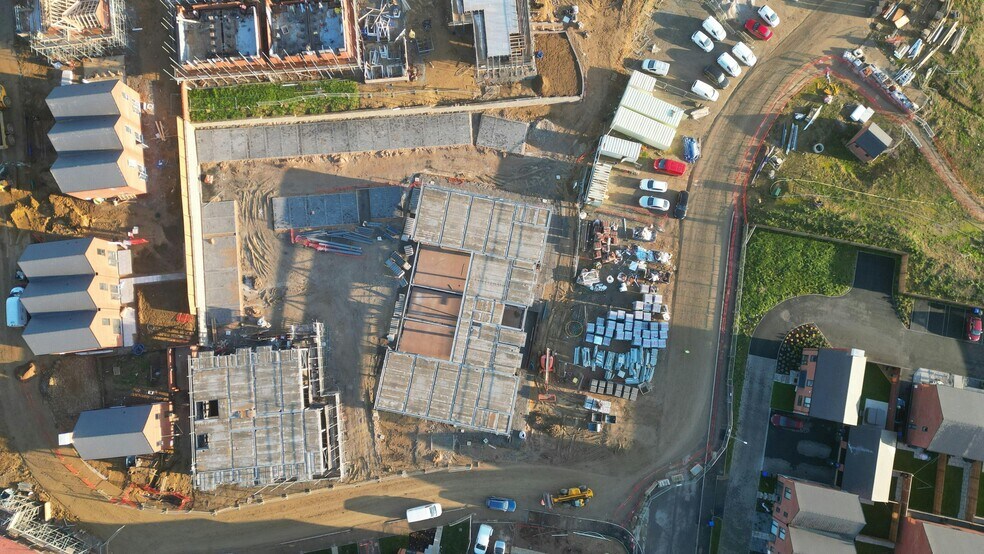 Wren Way, Daventry for lease - Building Photo - Image 3 of 10