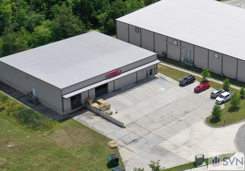 36 W Chatham Ct, Garden City, GA à louer - Photo du bâtiment - Image 2 de 22