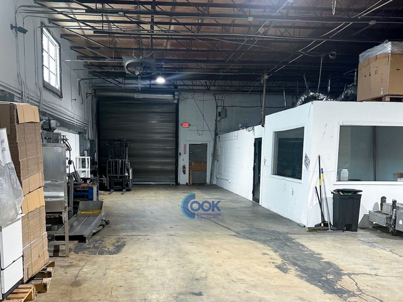 680 W 18th St, Hialeah, FL for lease - Building Photo - Image 3 of 6