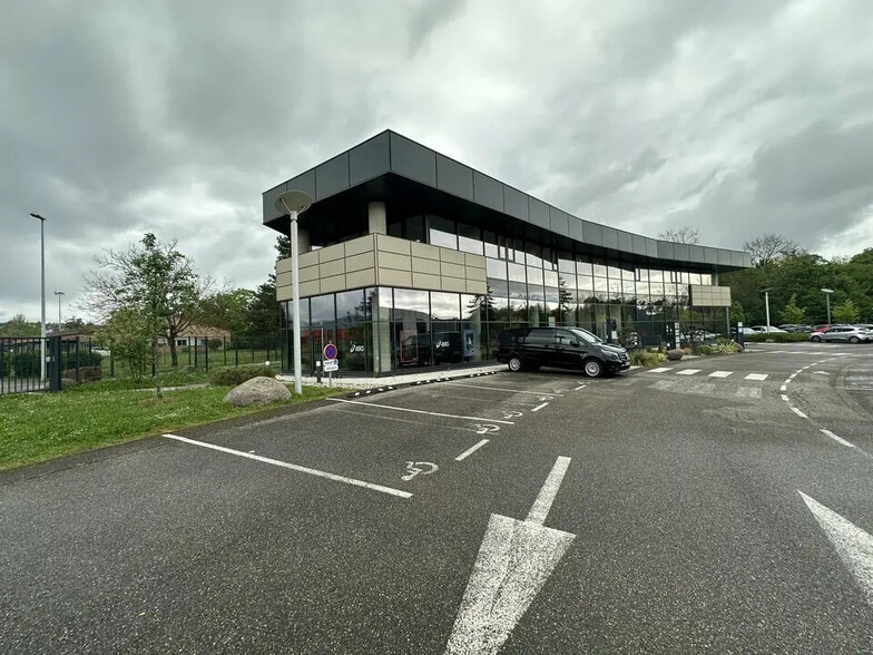 Office in Obernai for lease - Building Photo - Image 1 of 12