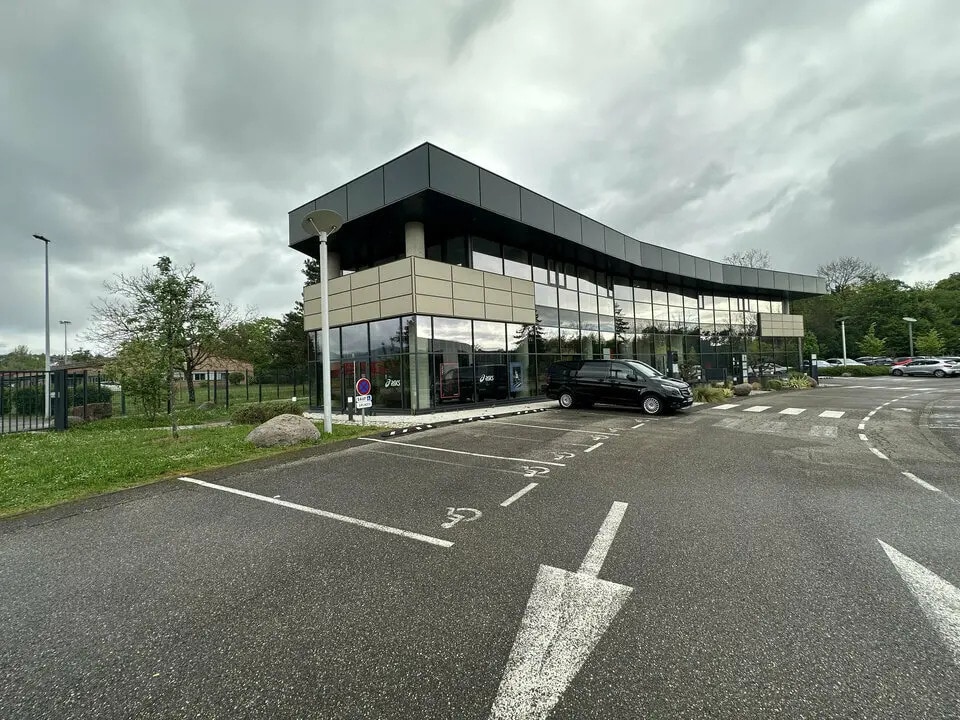 Office in Obernai for lease Building Photo- Image 1 of 13