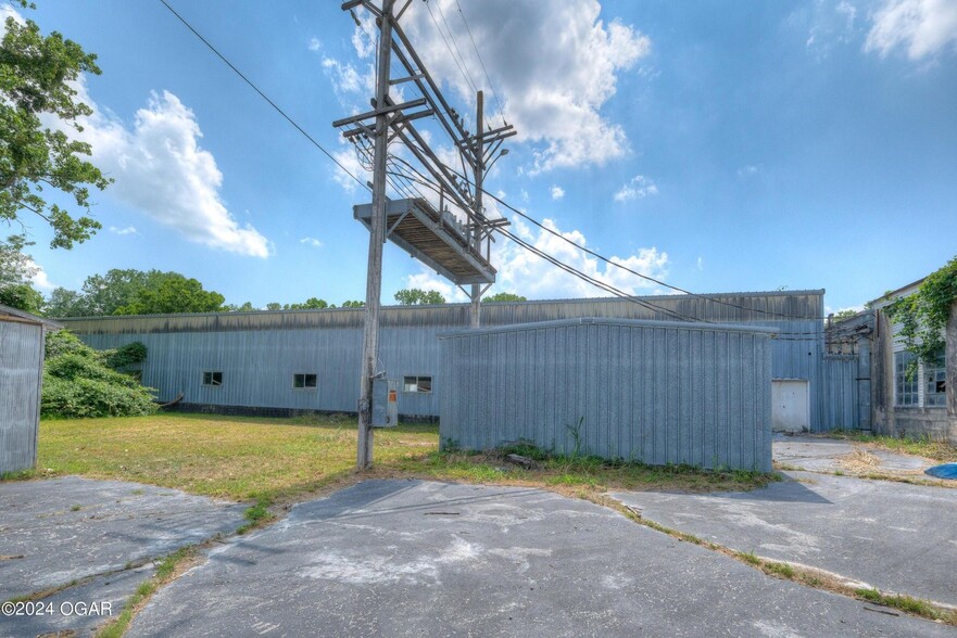 899 N Francis St, Carthage, MO for sale - Building Photo - Image 2 of 18