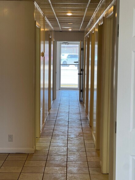 203 S Main St, Andrews, TX à vendre - Photo du bâtiment - Image 3 de 23