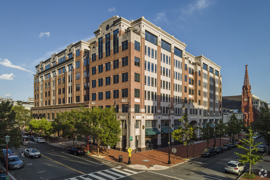 810 7th St NE, Washington, DC for lease - Building Photo - Image 1 of 12